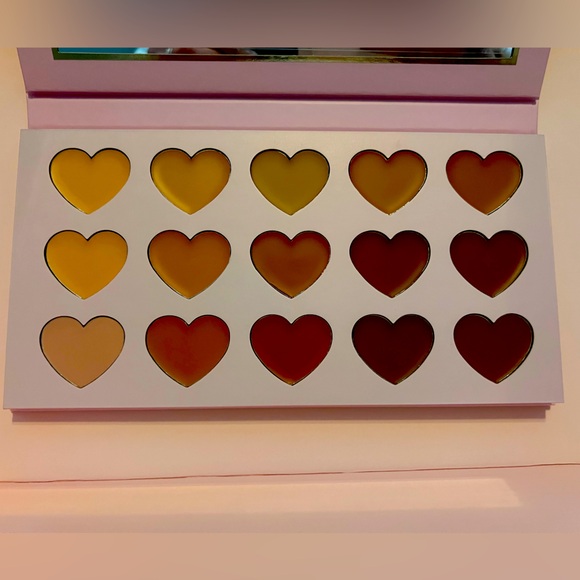 P Louise 15 pan lipstick palette with mirror - Picture 5 of 5